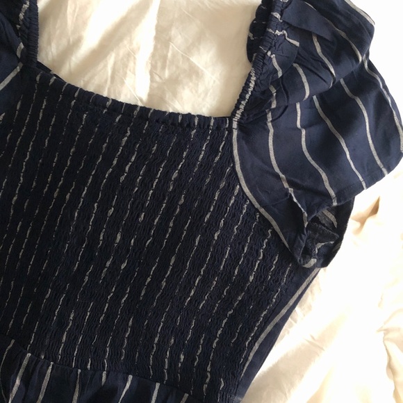 AEO button front puff sleeve top - Picture 7 of 7